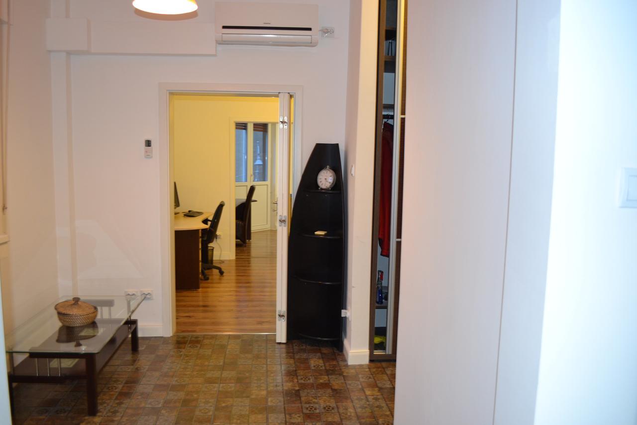 부쿠레슈티 Victoria Plaza Two Bdr Apt 아파트 외부 사진