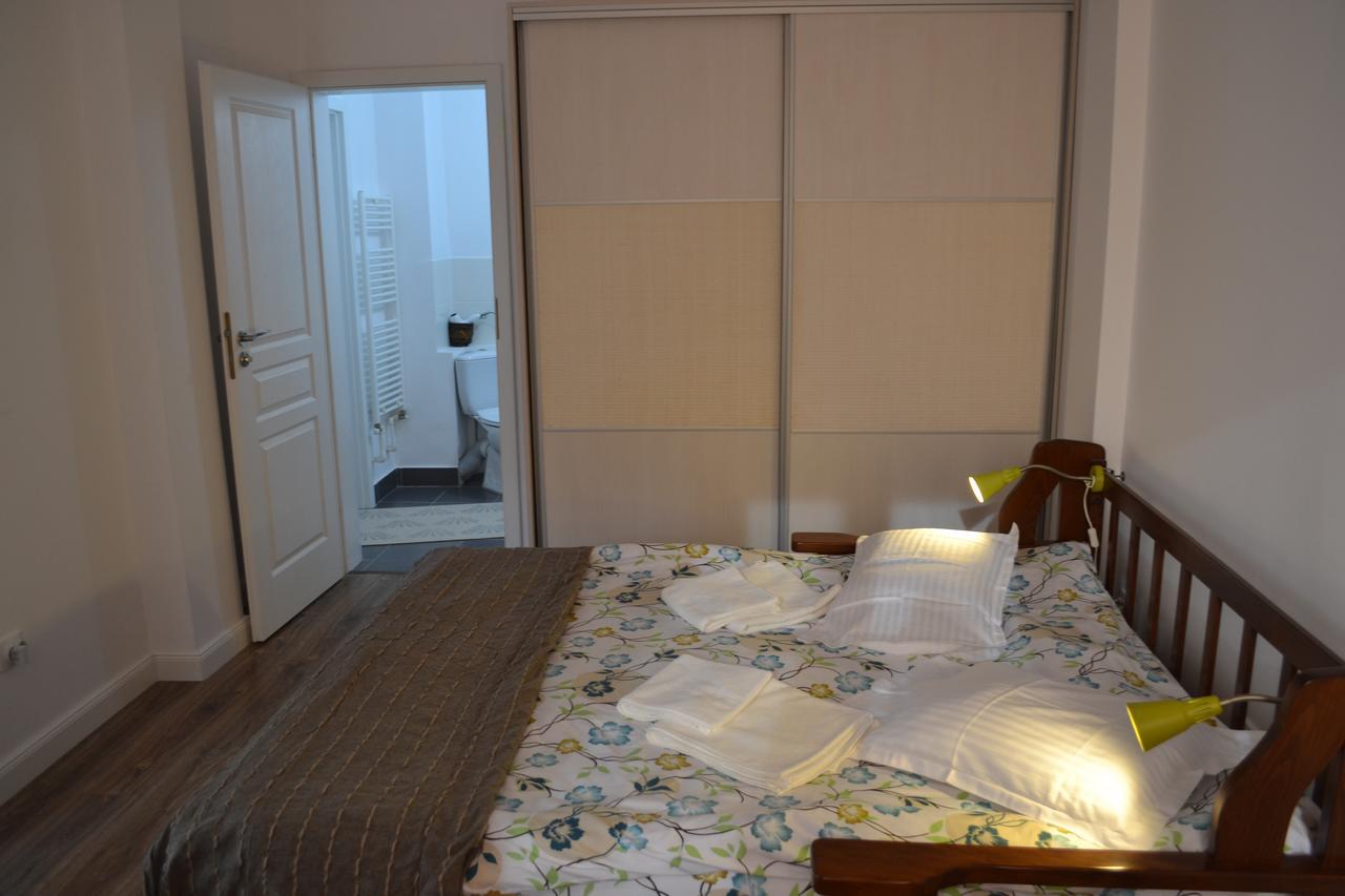 부쿠레슈티 Victoria Plaza Two Bdr Apt 아파트 외부 사진
